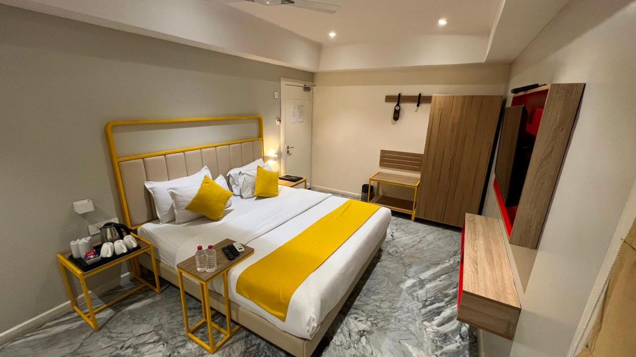 Phoenix - Unmatched Comfort Udaipur Exterior foto