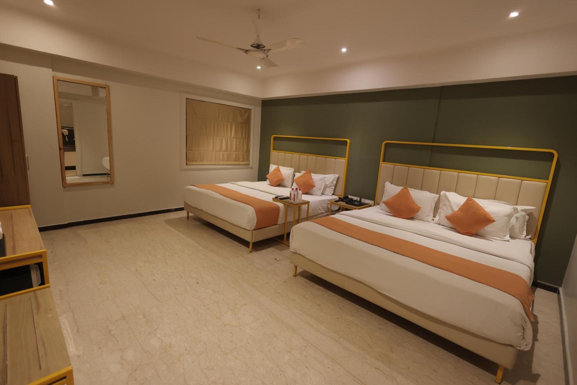 Phoenix - Unmatched Comfort Udaipur Exterior foto