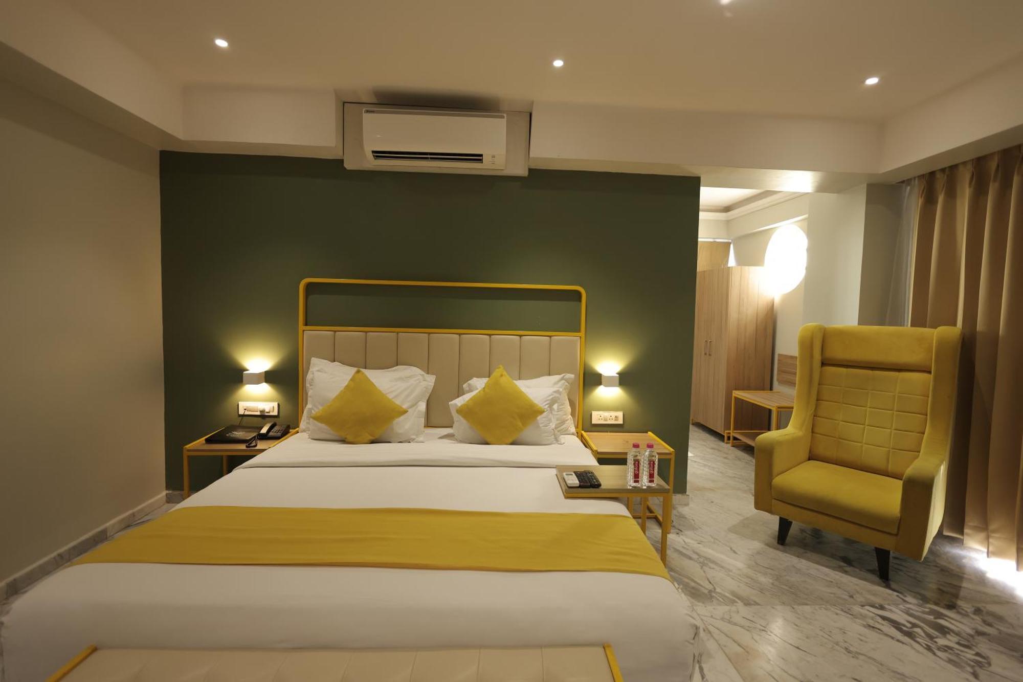 Phoenix - Unmatched Comfort Udaipur Exterior foto